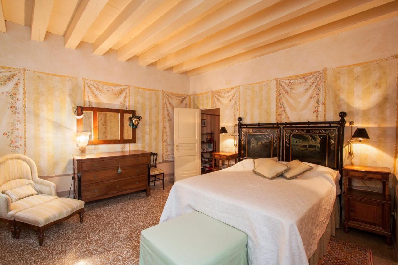 Explore Venice From A Sophisticated Hideaway In San Polo エクステリア 写真